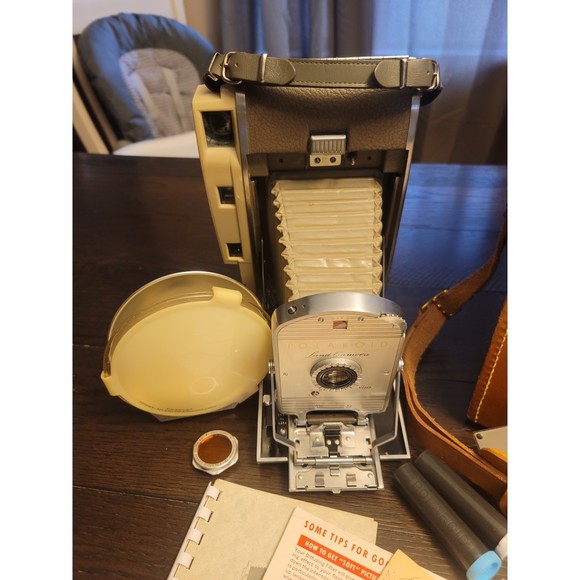 Polaroid Land Camera Model 800 - Picture 2 of 5